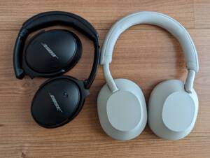 Unlike the Bose QC45 the Sony WH-1000xm5 isn't foldable